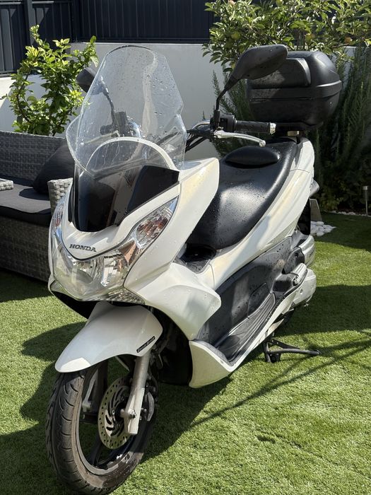 Vendo Honda PCX de 2011