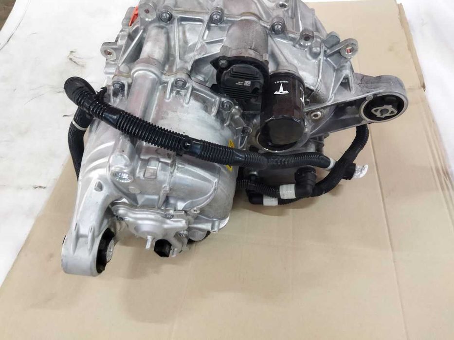 Електродвигун задній Tesla Model 3 2020-2024 108569320F