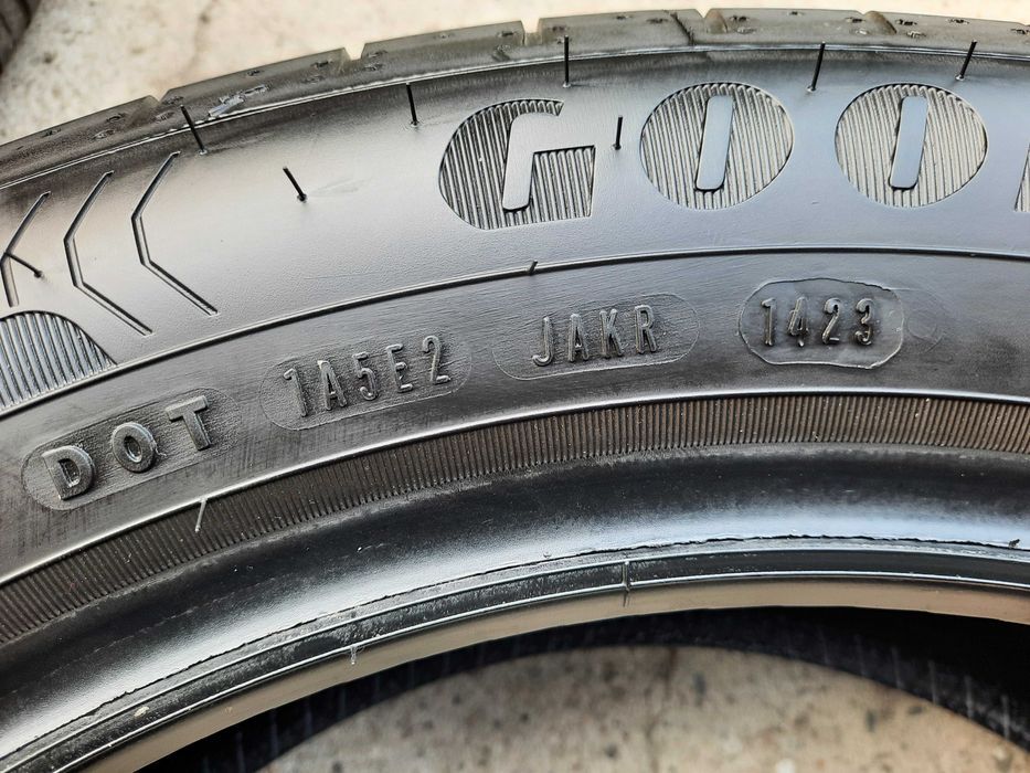 Opony letnie klasy premium GOODYEAR 215/55/18 NOWE DEMO 2023 r.