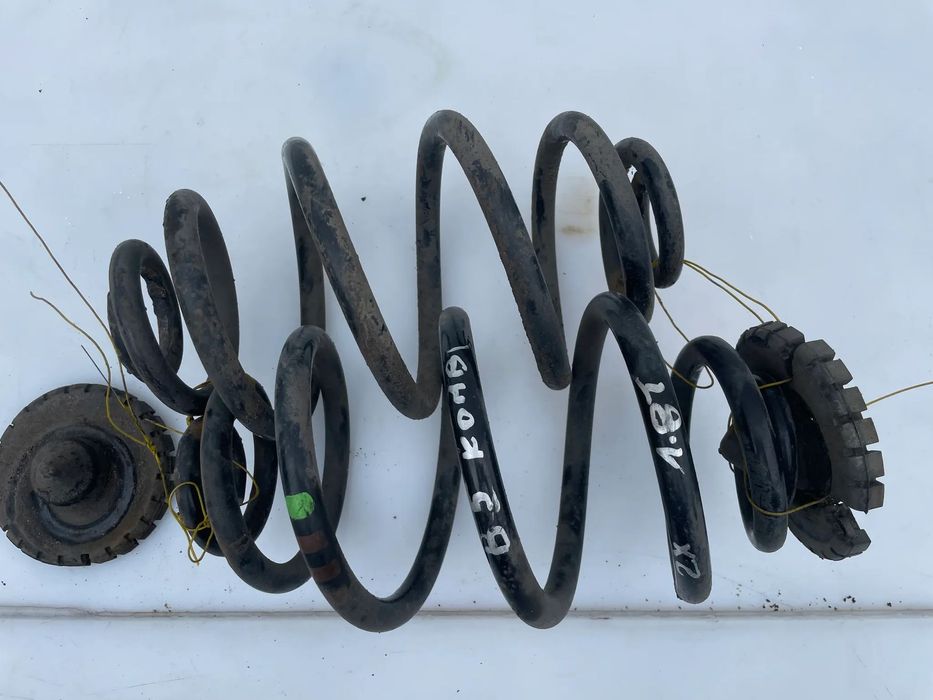 SPRĘŻYNY TYŁ VW PASSAT B5 FL KOMBI 1.8T