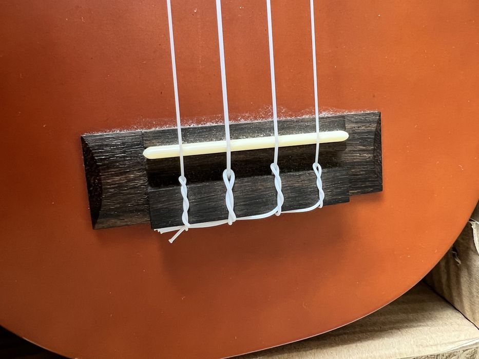 Pięknie brzmiące Ukulele Brunswick Soprano - Struny Aquila