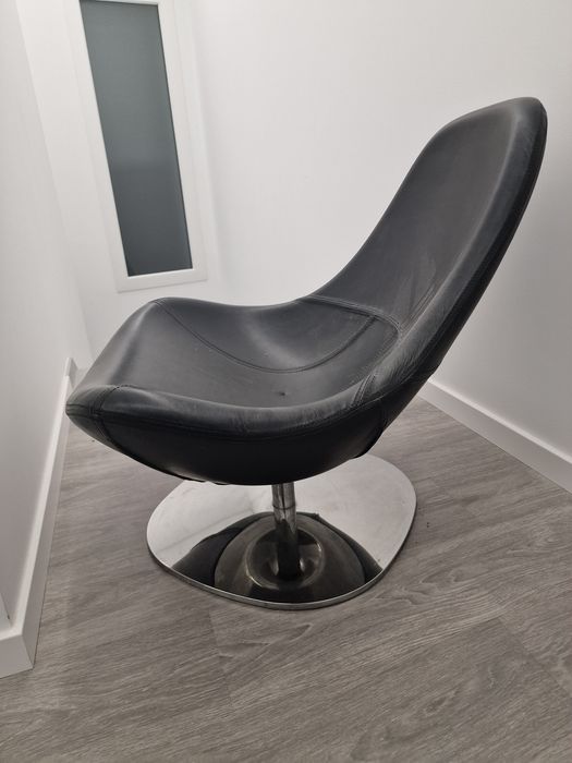 Vendo cadeirão em pele Ikea em excelente estado