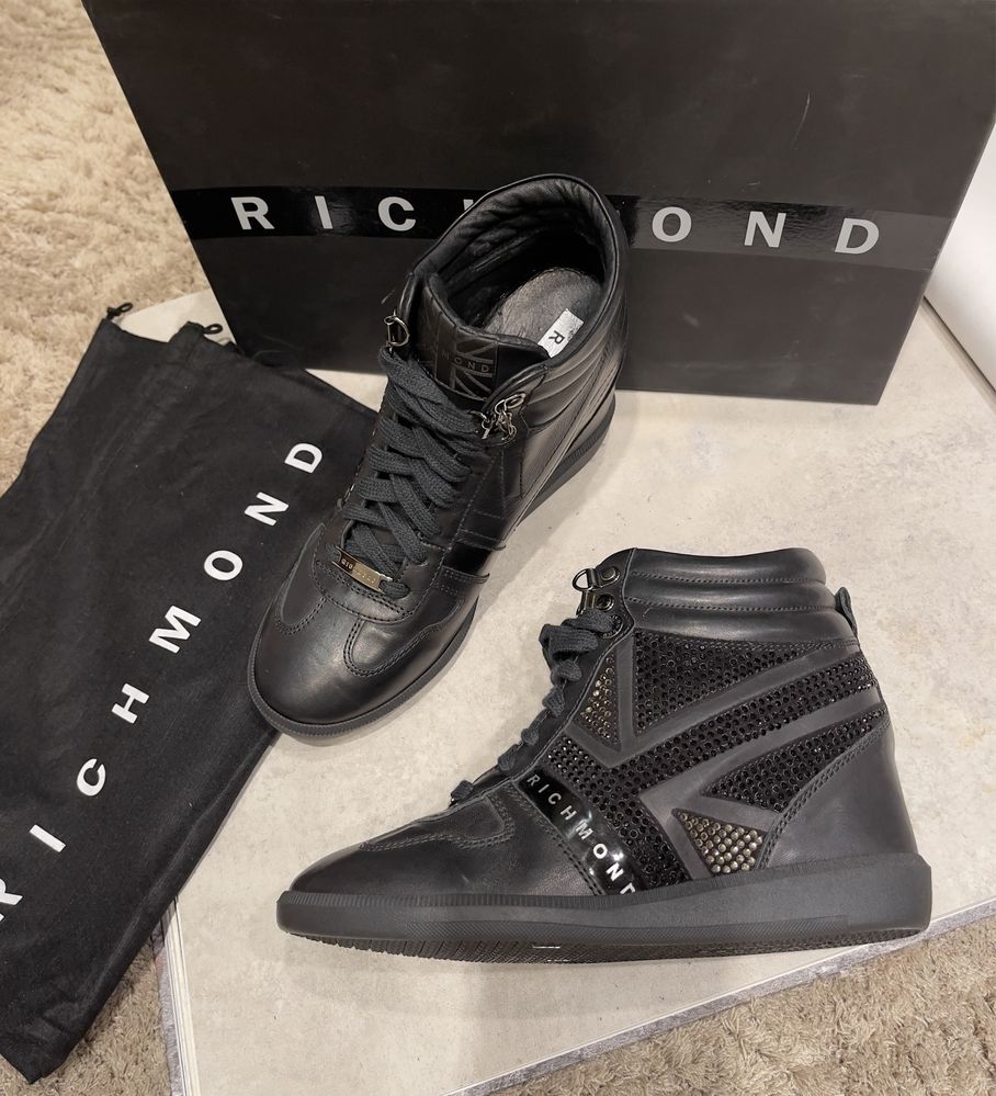 ботильоны сникерсы richmond