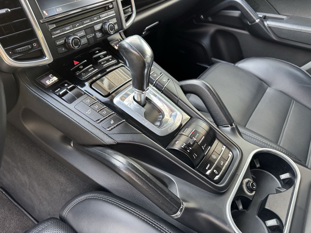 Porsche Cayenne 2011р