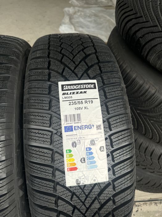 Шини нові зима 235/55 R19 105V XL Bridgestone Blizzak LM005