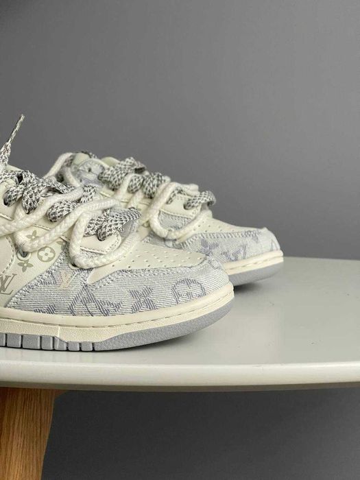 Кросівки Nike SB x Louis Vuitton White Grey найк данк луі віттон сірі