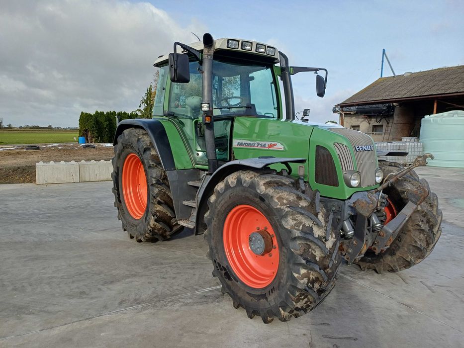 Fendt 714 Vario Favorit Ciągnik rolniczy Fendt 714 716