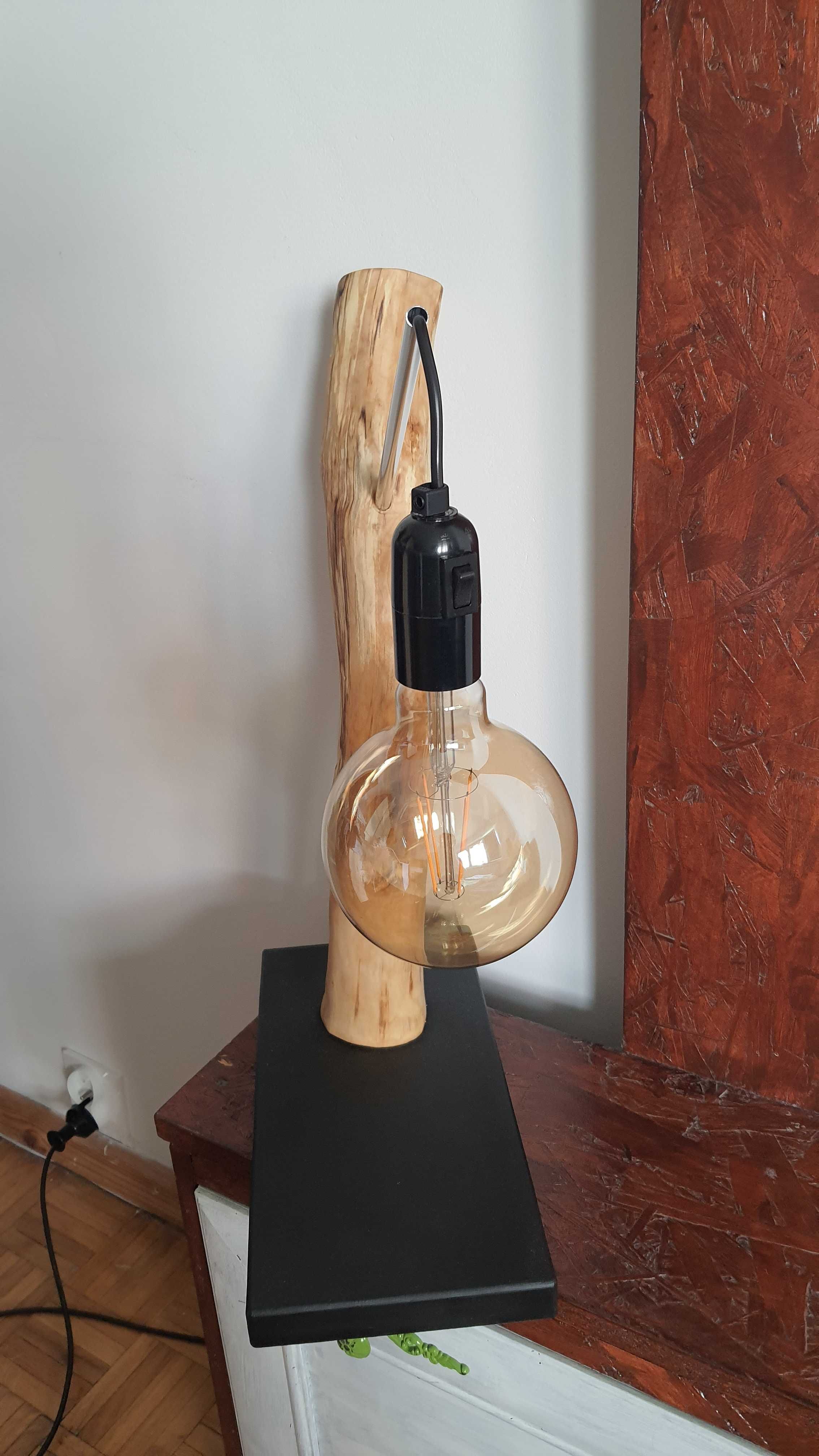 Lampa z drewna DIY