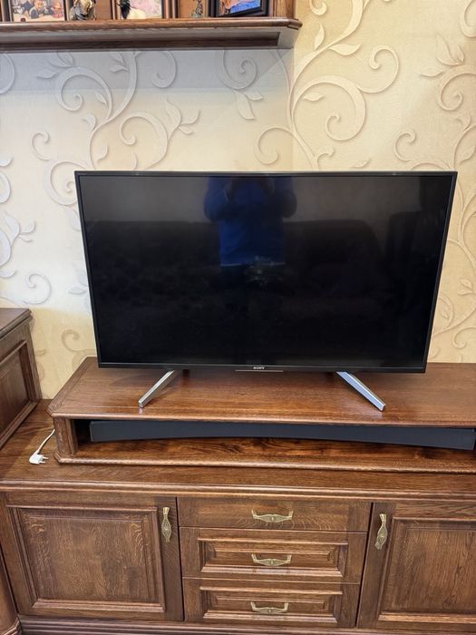 Телевізор Sony KD-43XF7596