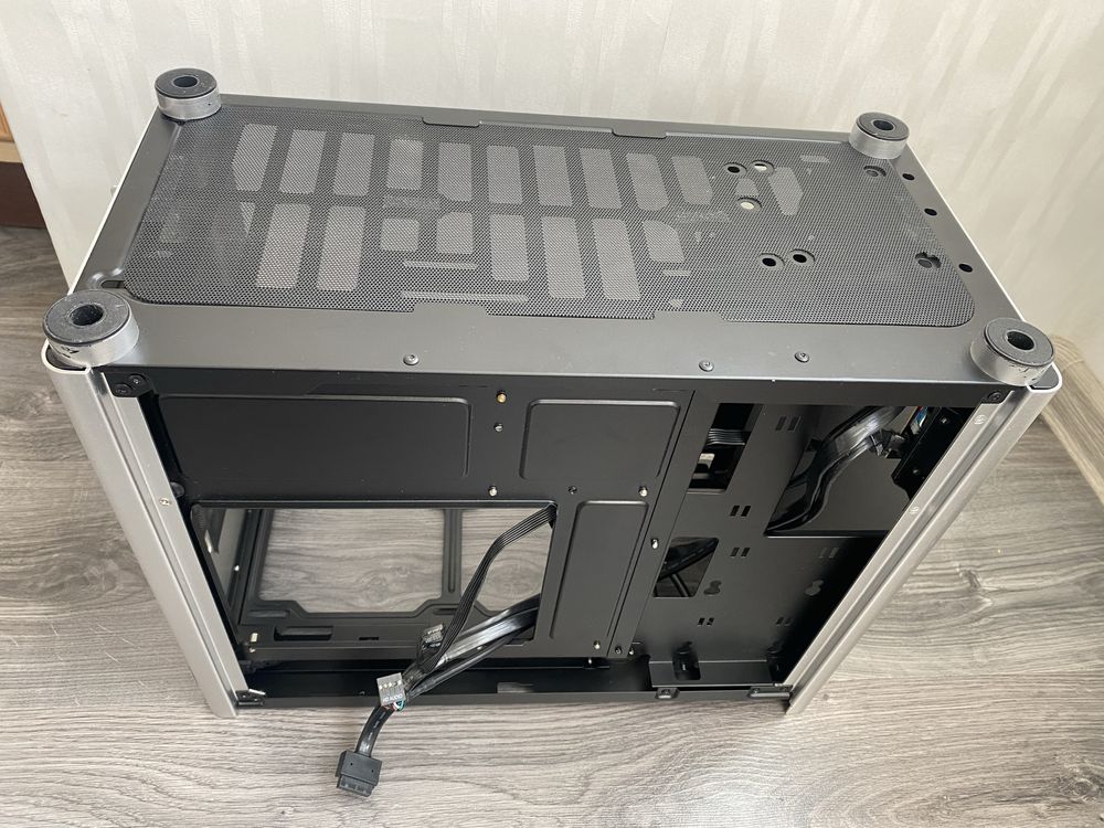 Корпус JONSBO D30 Silver (Micro-ATX, Mini-ITX, Mini DTX)
