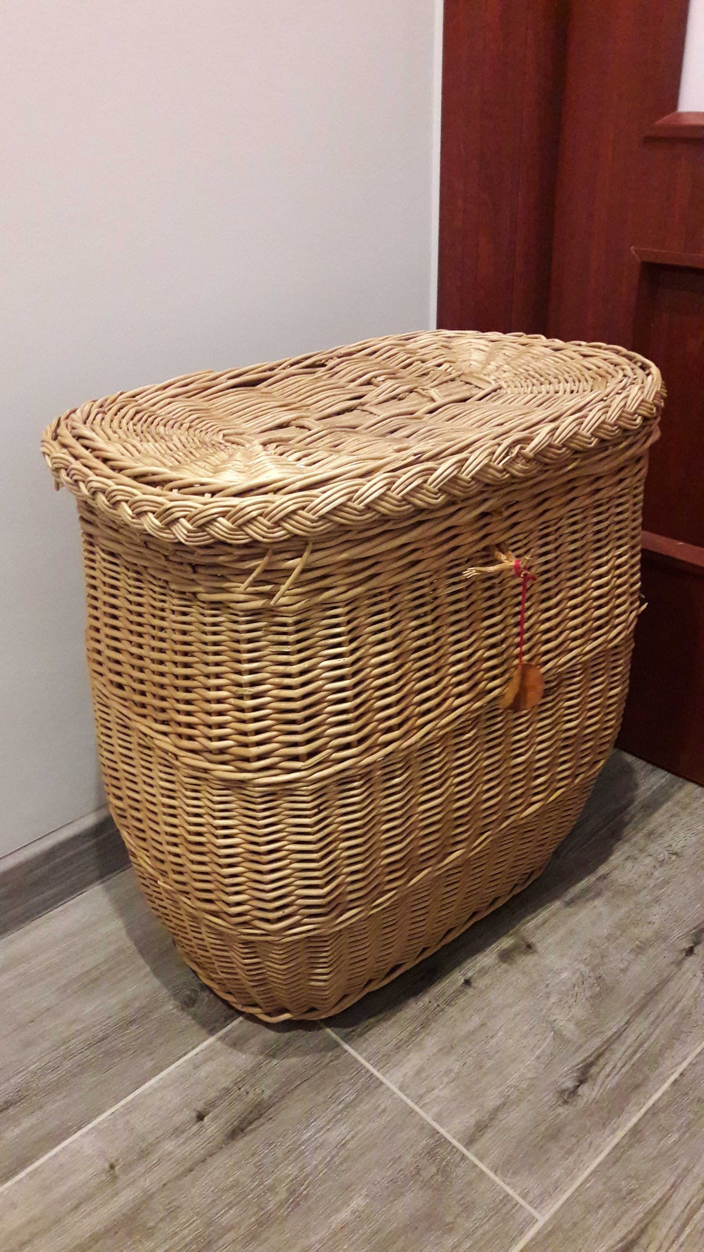 Kosz wiklinowy z przykrywką