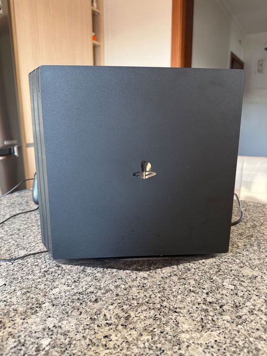 PlayStation 4 Pro1ТВ