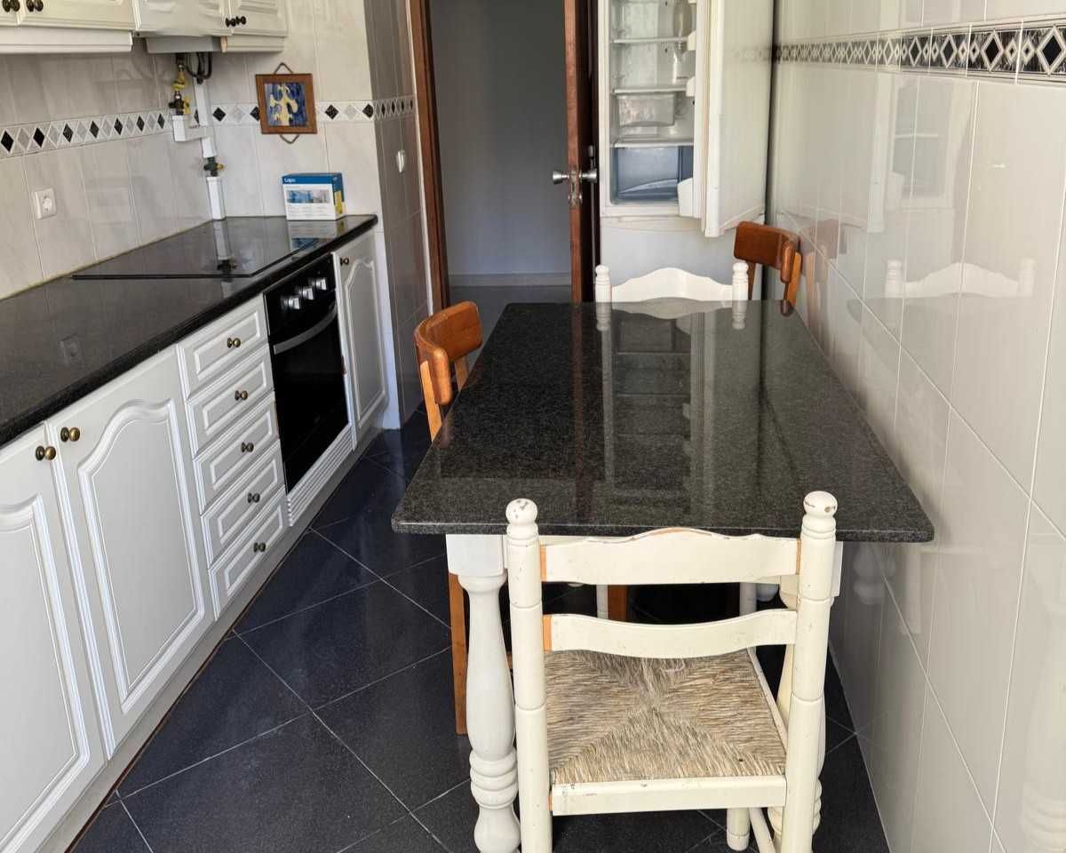 Quarto para arrendar em Santo Antonio dos Cavaleiros