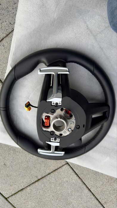 Kierownica Porsche Macan S 2023 Sport Chrono Package Plus , ogrzewana.