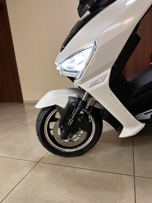 Aima Tiger 2000W-12 колеса электроскутер, мопед