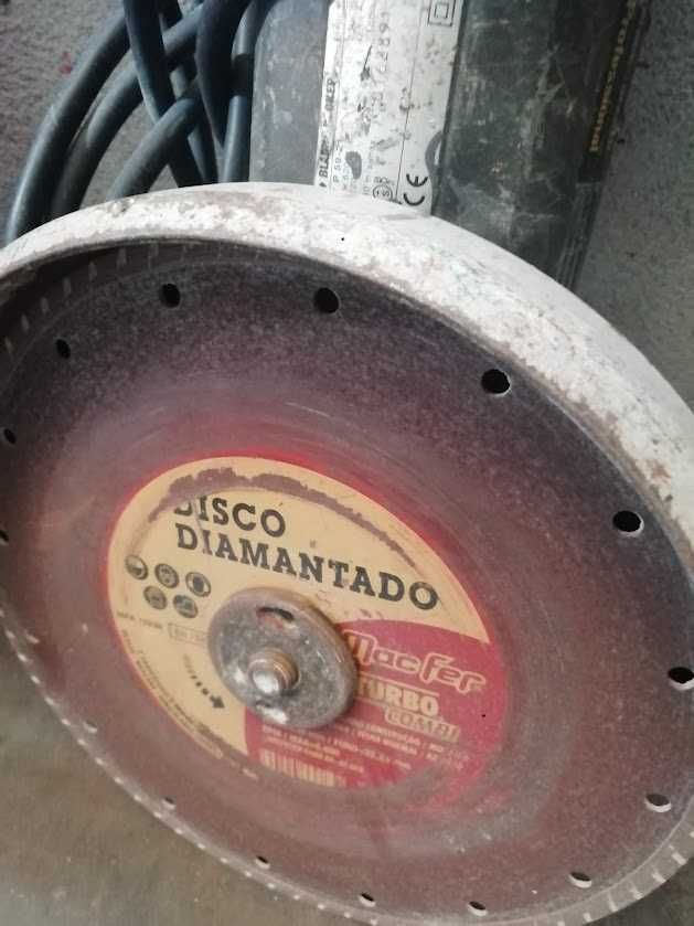 Rebarbadora Black & Decker Profissional 2000w