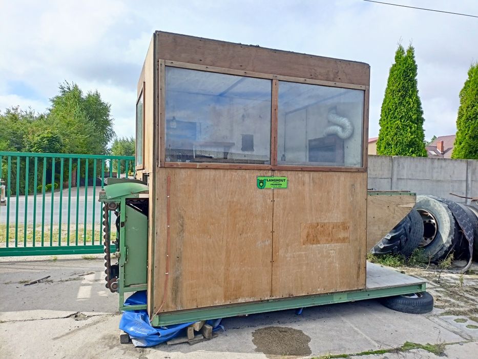 Stół przebierczy  zabudowany ocieplany unikat taśmociąg rolki