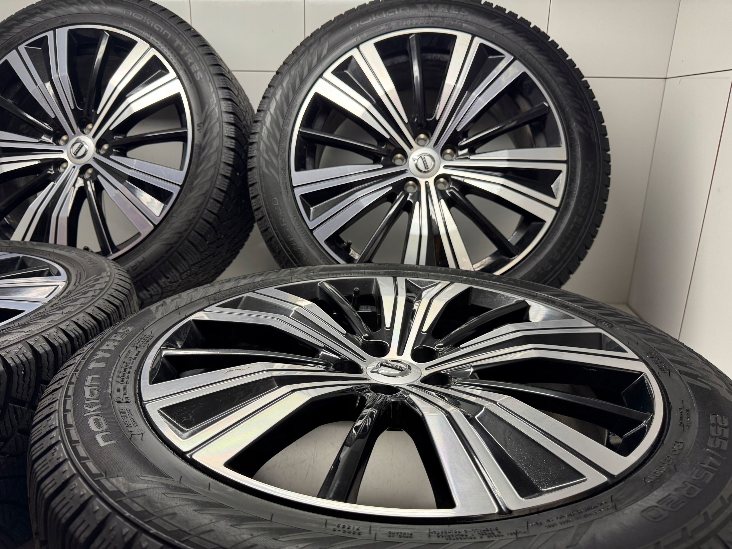 Kola Felgi 20 Volvo XC90 XC60 V90 r Design Oem Idealne