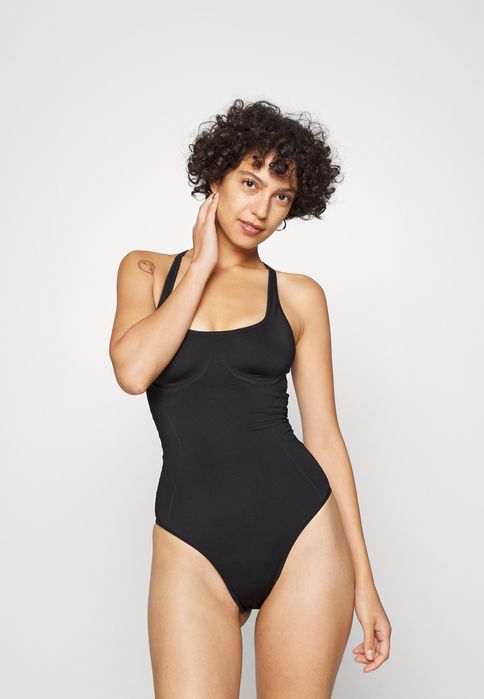 Body Calvin Klein Underwear L