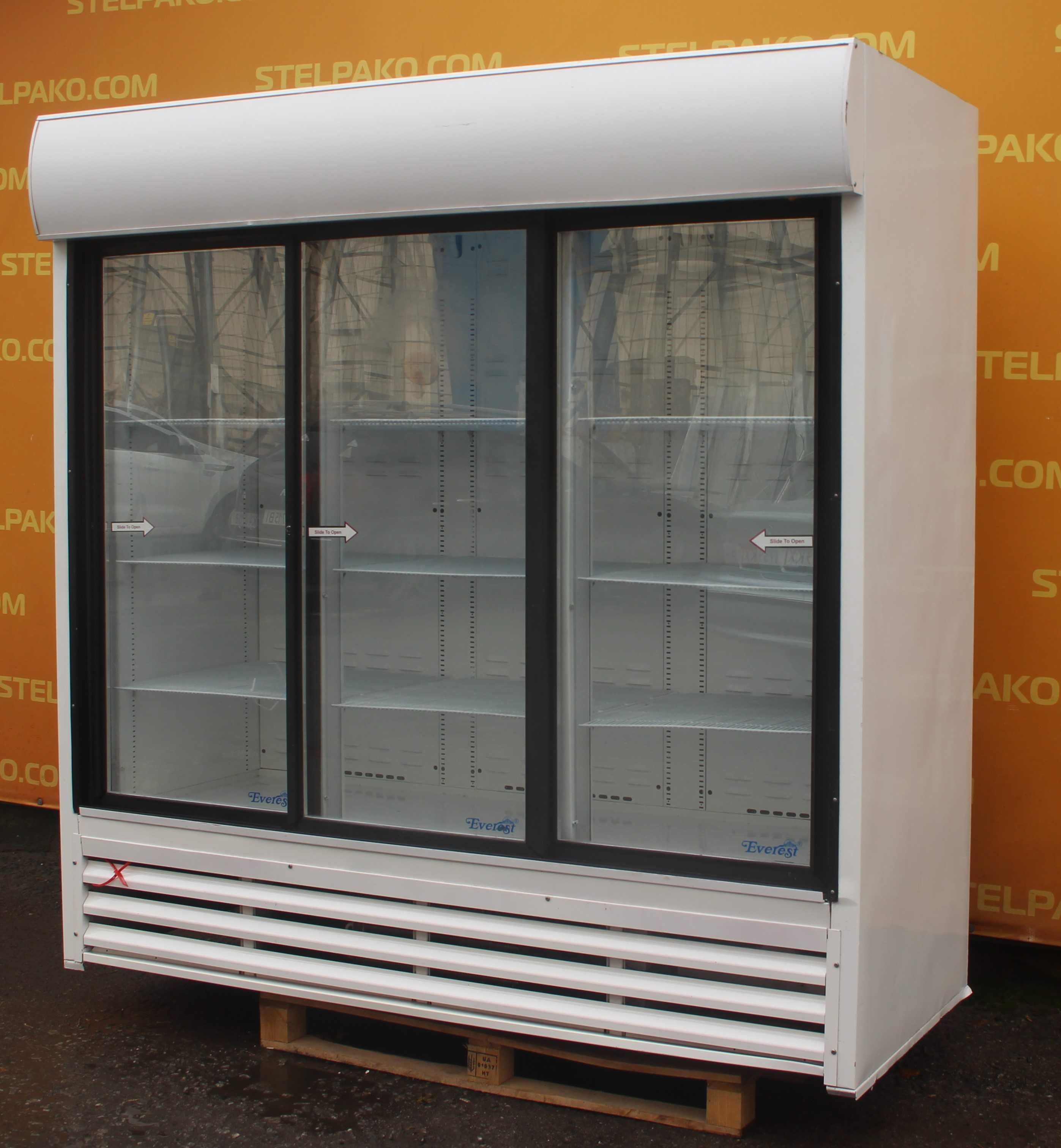 Торговые холодильные шкафы-витрины для магазинов Б/у !!