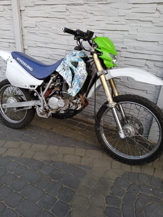 Sprzedam  crosa 125cc posiada homologację