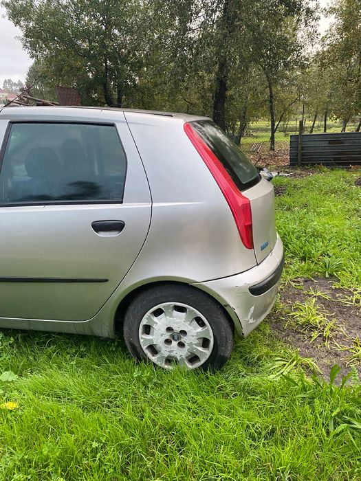Fiat punto ano 2000