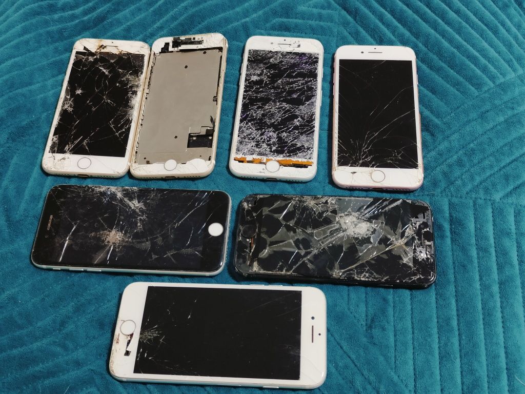 Sprzedam 7 sztuk smartfon Apple iPhone 7 A1778