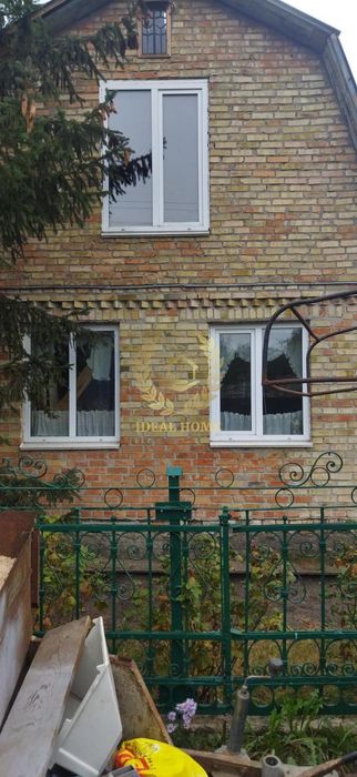 Продам двоповерховий дачний будинок поблизу с.Блиставиця