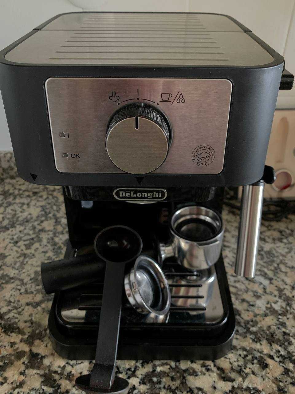 Máquinas de café manuais DeLonghi Stilosa EC260.BK com garantia