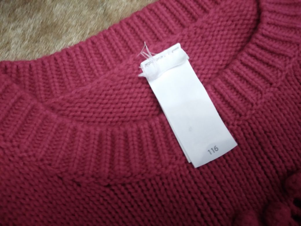 Sweterek 116 serduszka