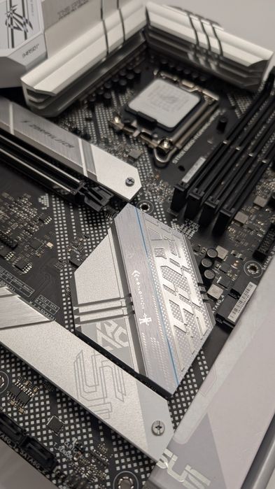 Płyta główna Asus Rog Strix B660-A Gaming Wifi D4