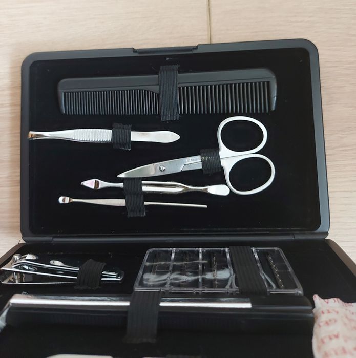 Męski przybornik do manicure