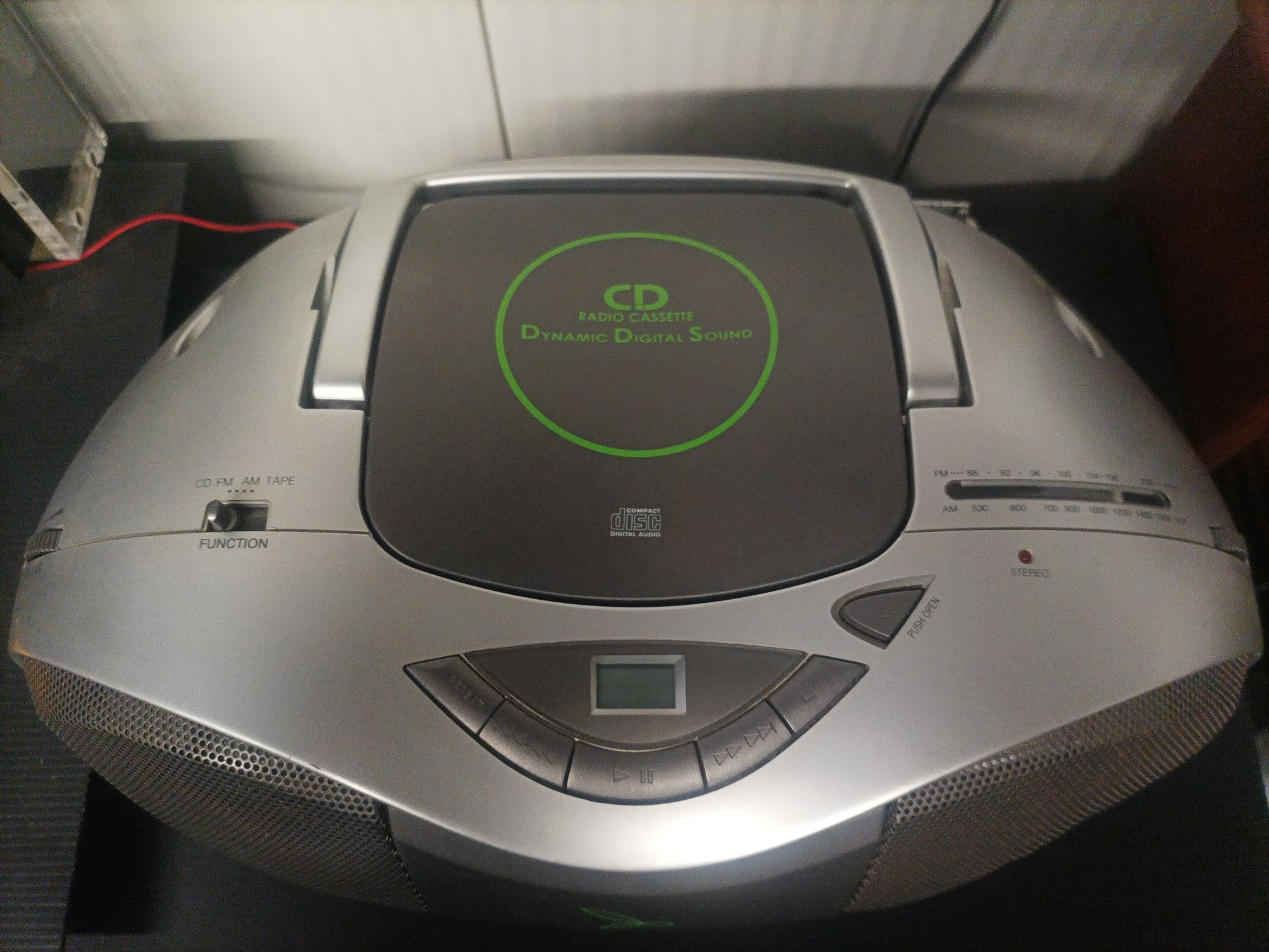 Radio CD K7 portátil LG