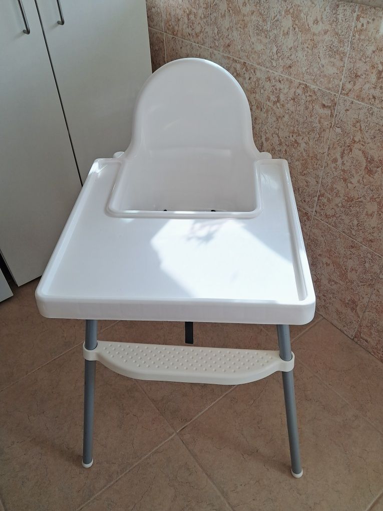 Cadeira de refeição alta