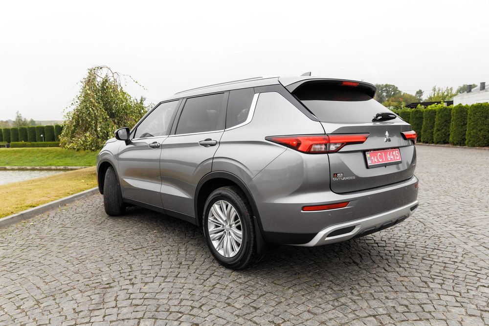 Mitsubishi Outlander 2021 IV покоління