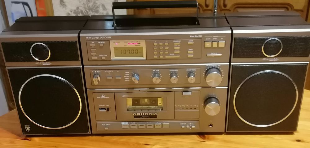 Grundig Party Center 2000 HI FI Radiomagnetofon