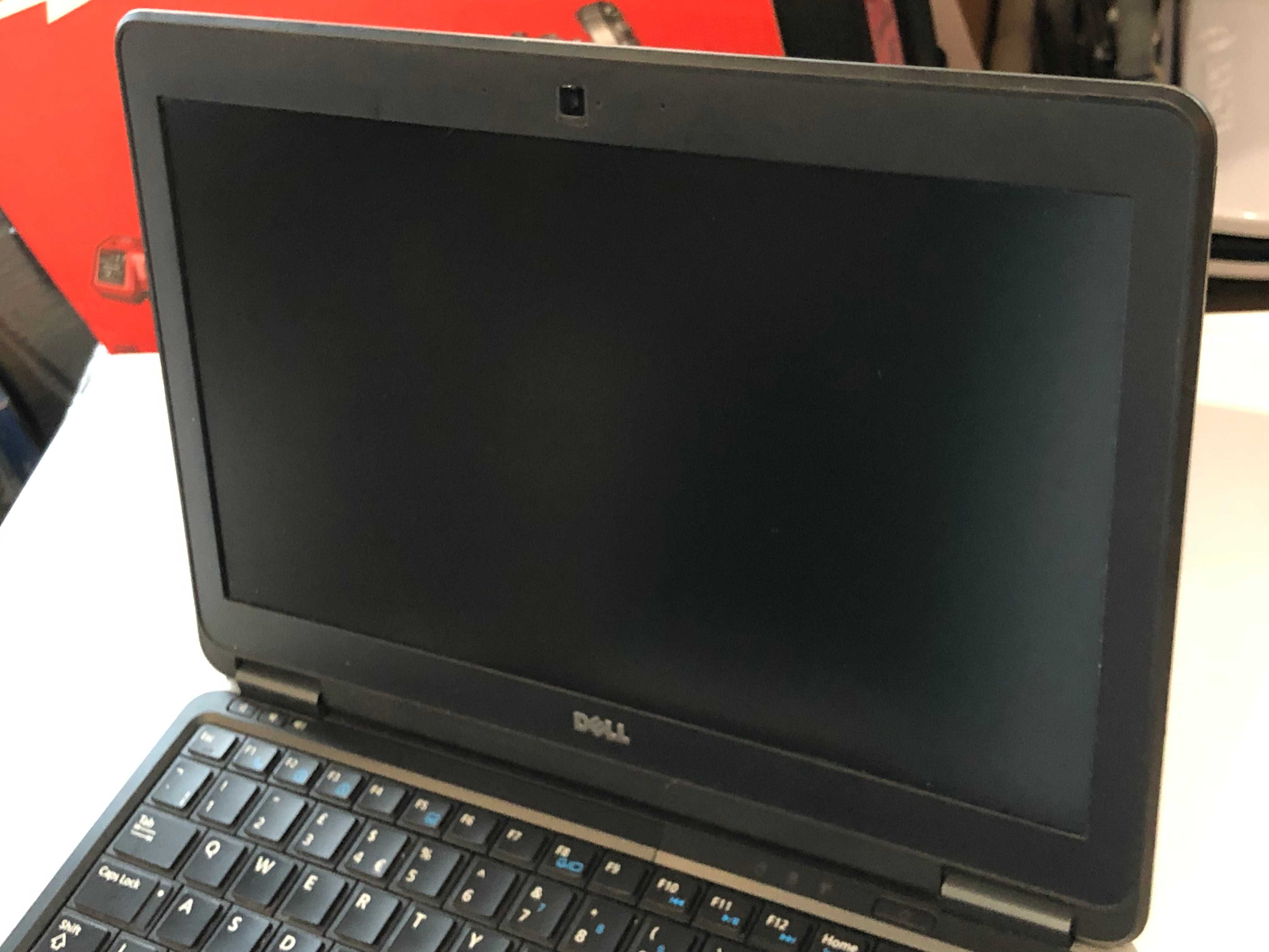 Dell Latitude E7240 Core i5 4310UGHz 4 GB 256 SSD 12,5'' Win 10 Prof