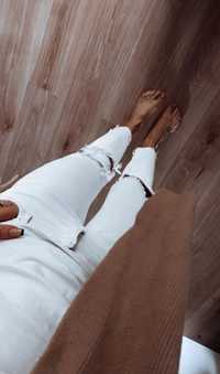 Girlfriend fit low waist ankle h&m spodnie białe rurki z dziurami S