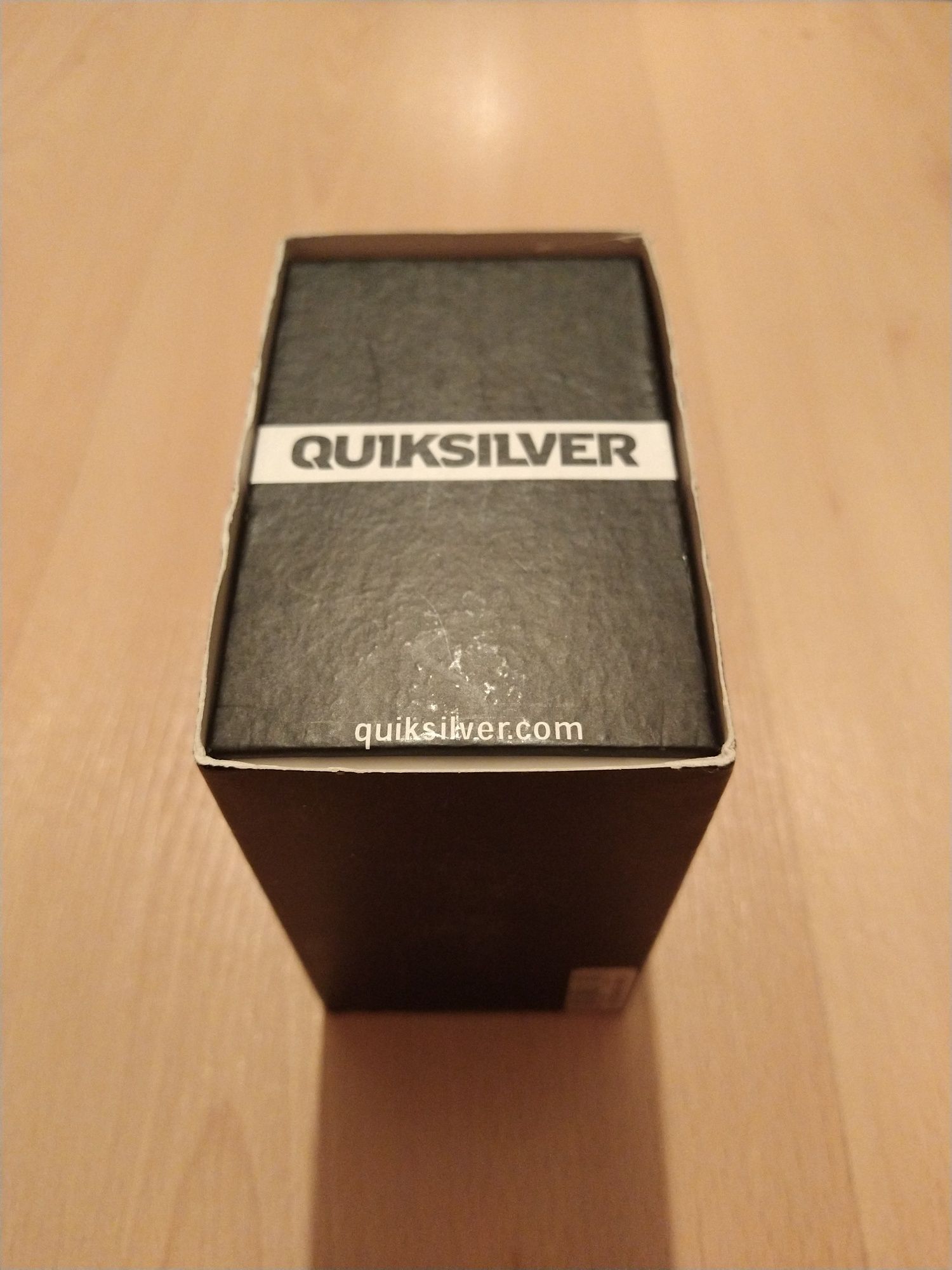 Relógio digital - Quicksilver Short Circuit