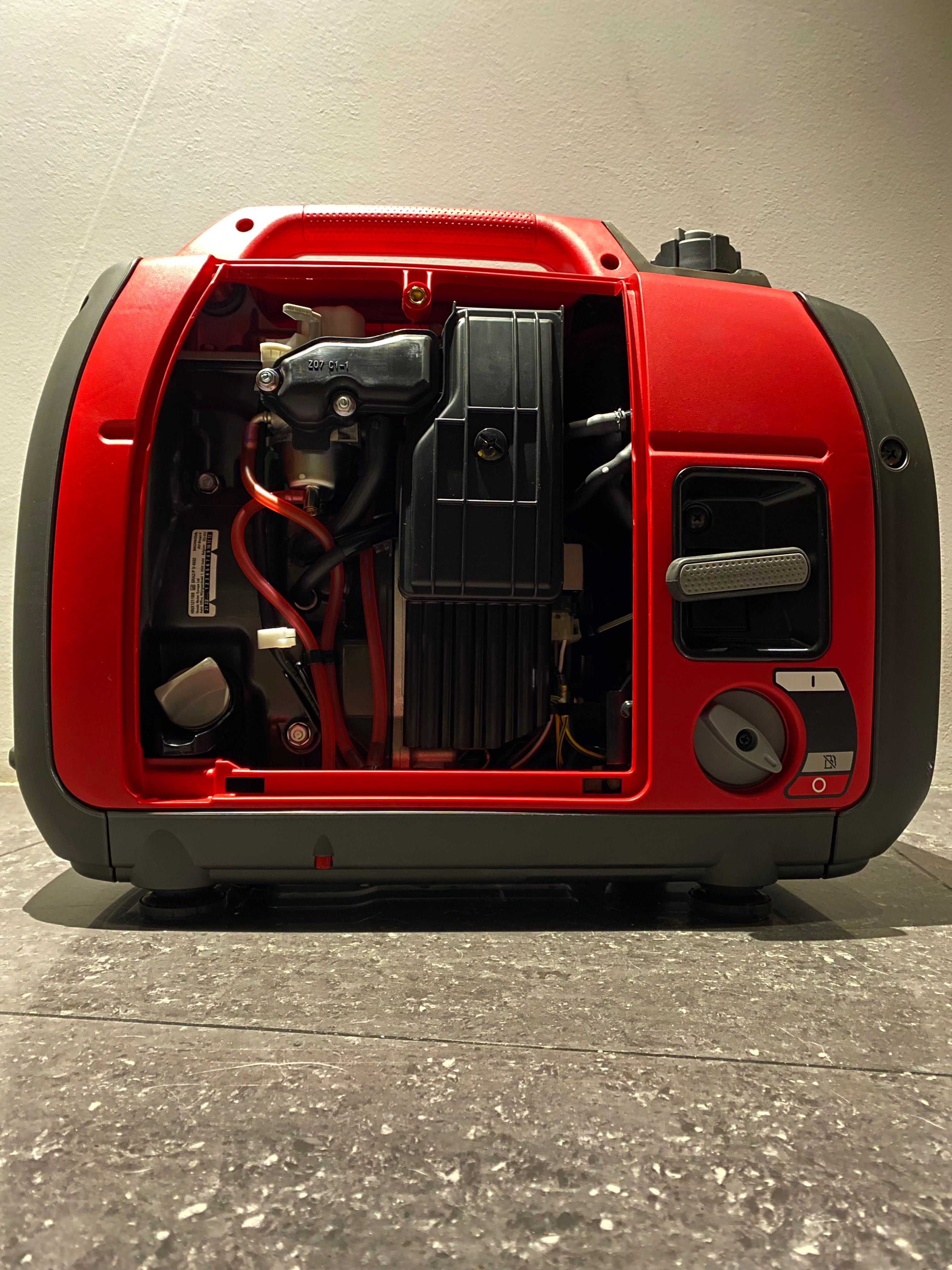 Генератор Honda EU22i 2,2kw, інвенторний з бензиновим двигуном