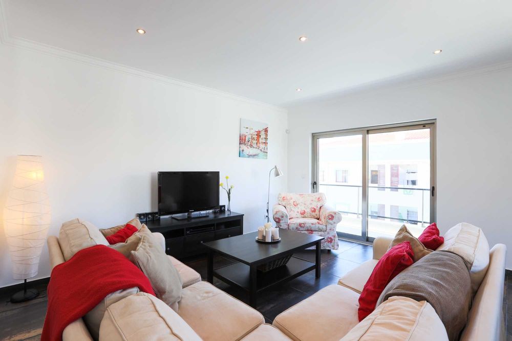 Apartamento t3 na Avenida Monsenhor Bastos, Peniche