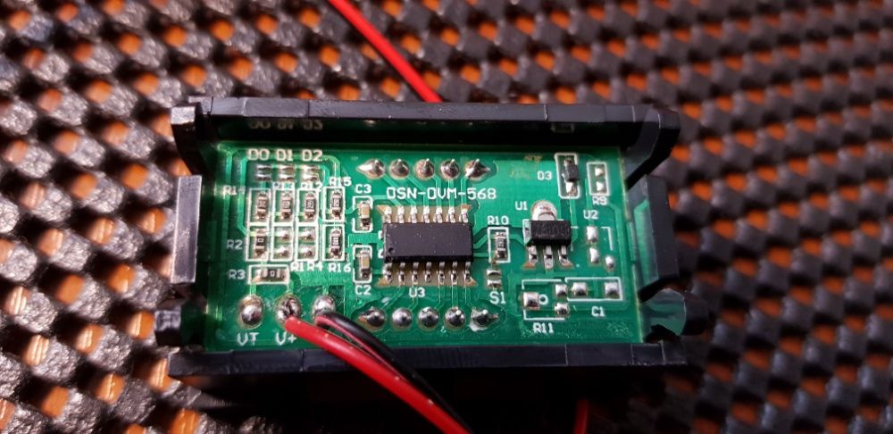 Вольтметр в авто LED 4.5-30В цифровой электронный экран 1.5 см 0.56"