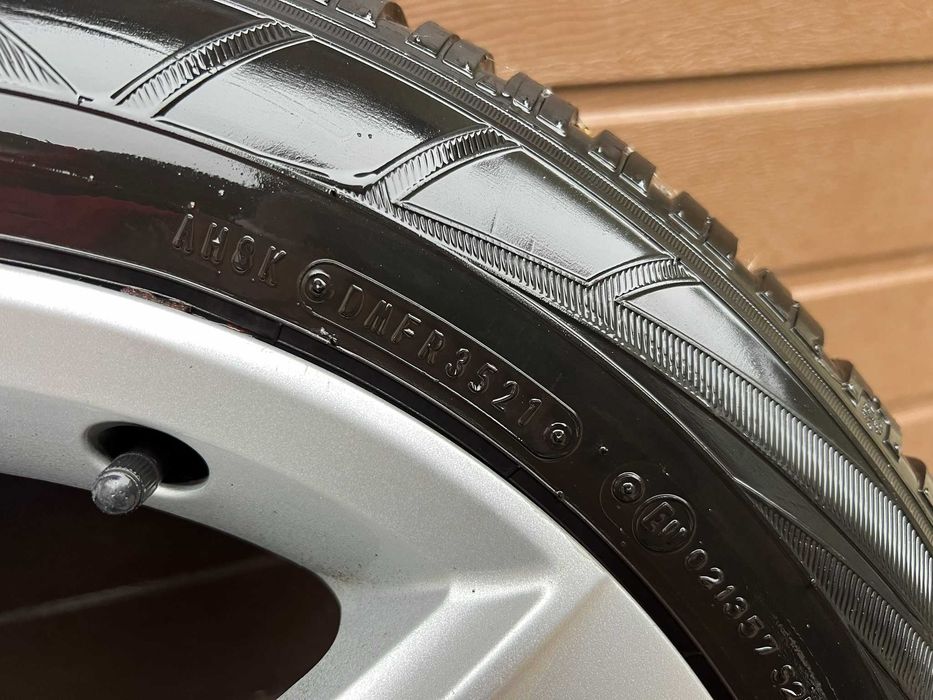 Koła zimowe 5x112 FALKEN 205/55 R16 VW Golf Opony Felgi