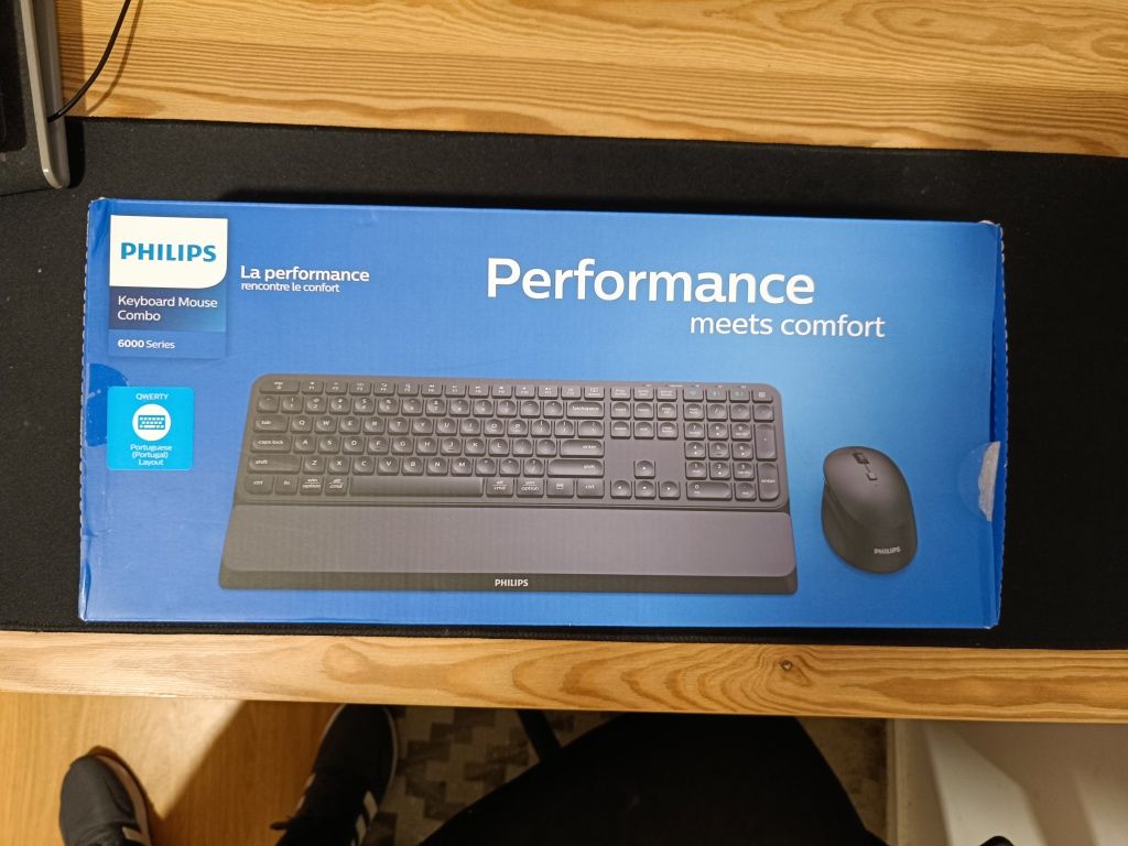 Teclado + Rato Wireless/Bluetooth Philips | Como novo