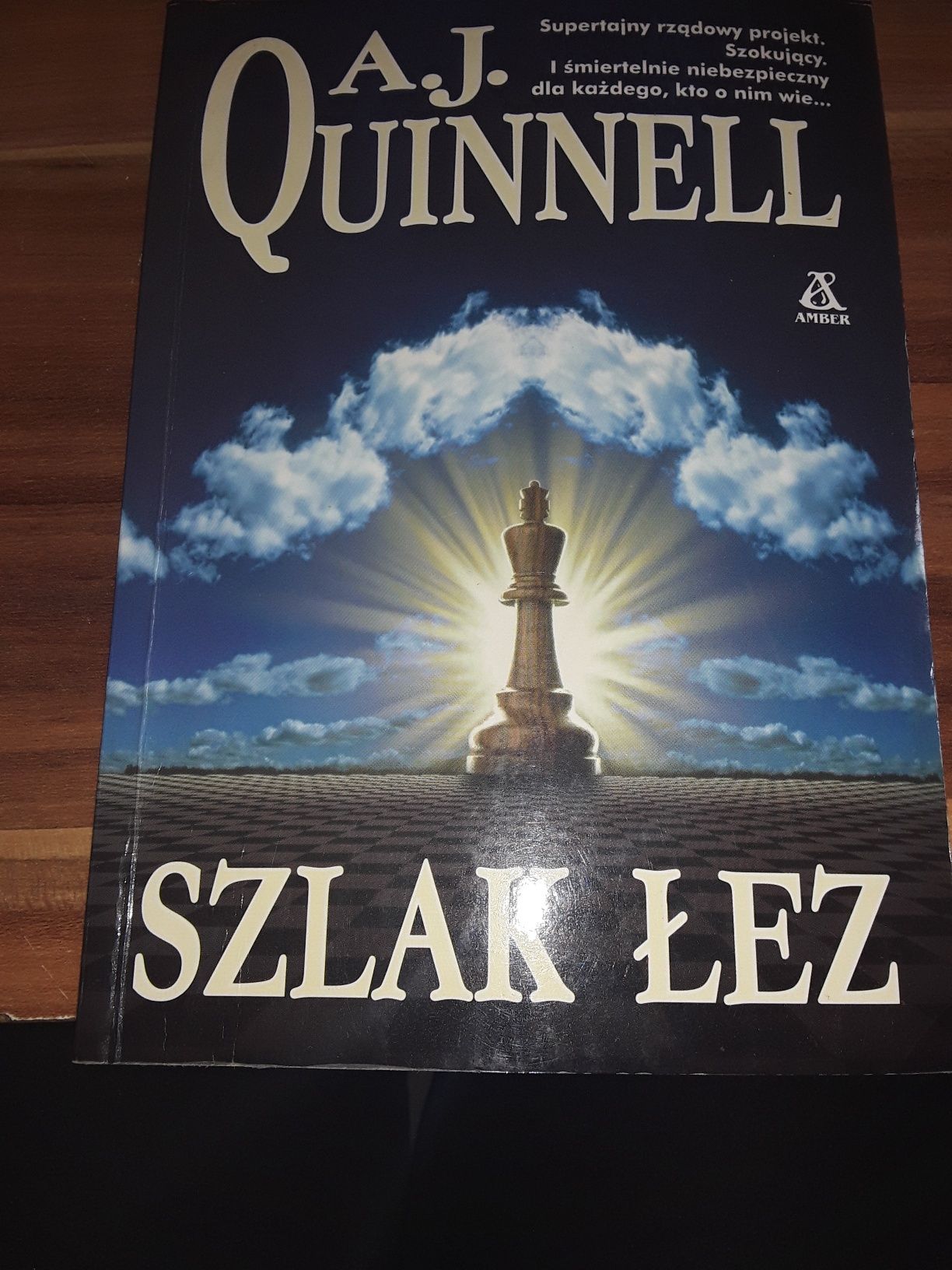 Szlak łez quinnell super tajne rządowy projekt Szokujący i śmiertelnie