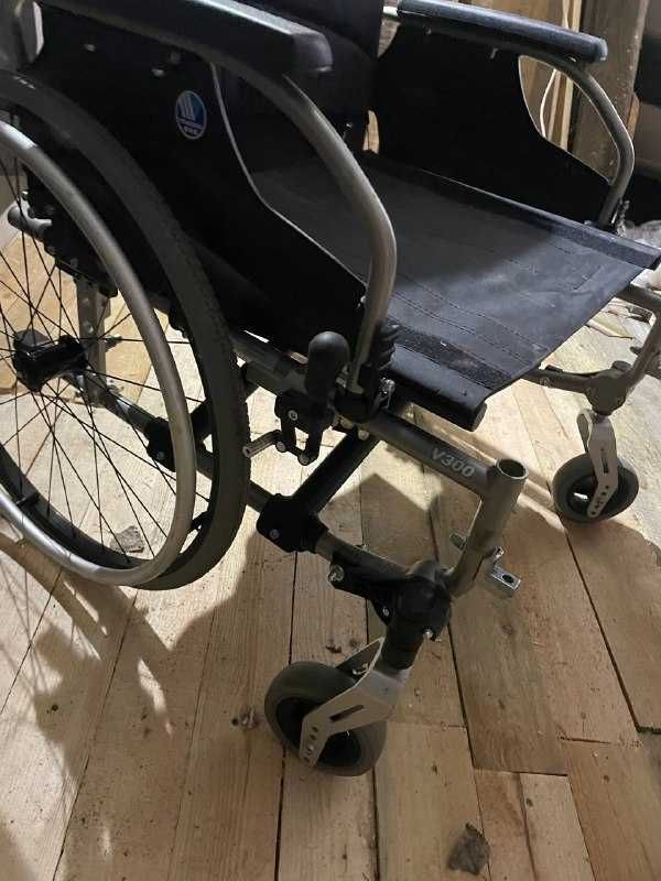 Легка інвалідний візок до 130 кг - Vermeiren V300