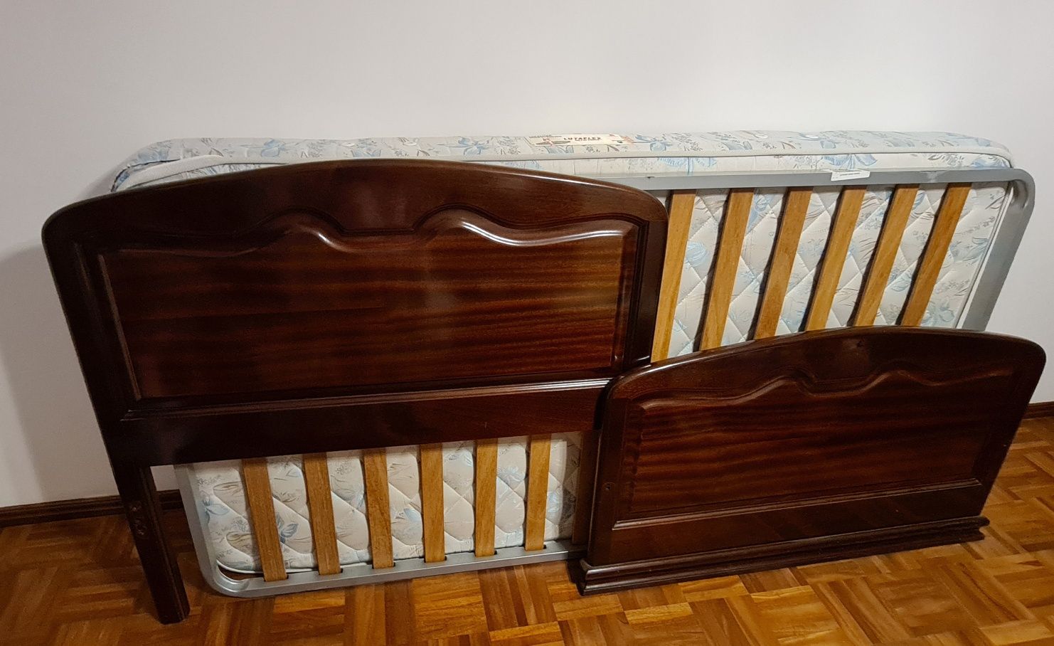 Cama Solteiro Mogno