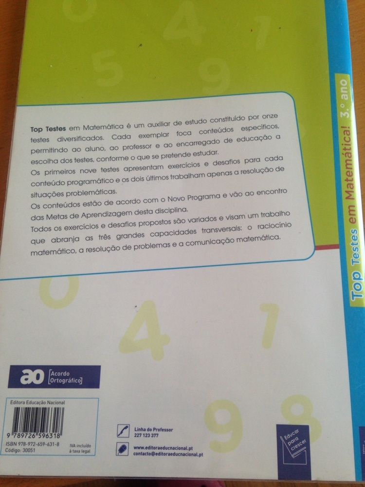 Livro Top Testes, em Matemática 3•