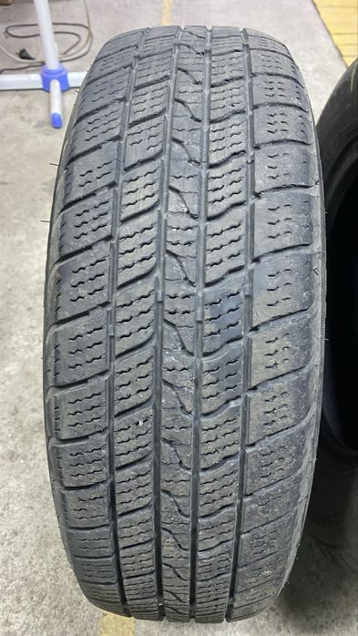 Пара покрышек на ваз