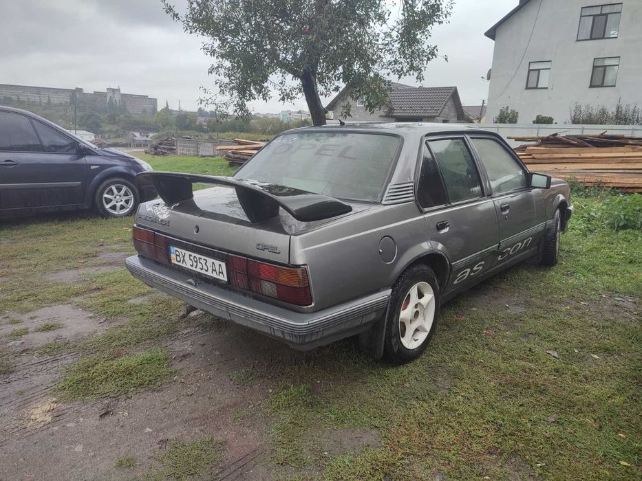 Опель аскона 1.6